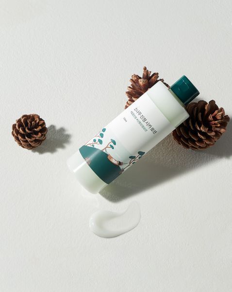 Успокаивающий лосьон с экстрактом игл сосны ROUND LAB Pine Calming Cica Lotion 03047 фото