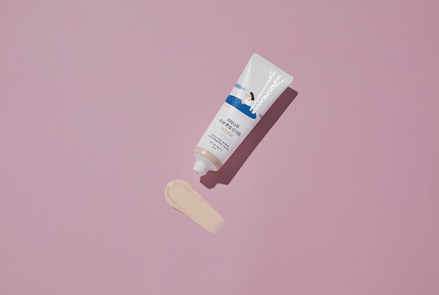 Тонирующая солнцезащита с березовым соком ROUND LAB Birch Juice Moisturizing Tone Up Sunscreen 04008 фото