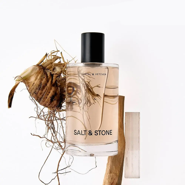 Парфумований зволожуючий спрей для тіла з ароматом ветиверу SALT & STONE Santal & Vetiver Body Mist  14659 фото