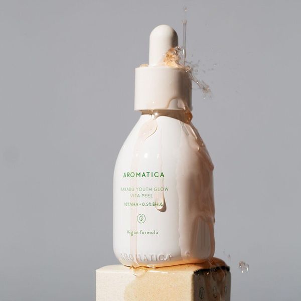 Сироватка з AHA 10% і BHA 0.5 % кислотами Aromatica Kakadu Youth Glow Vita Peel 11385 фото