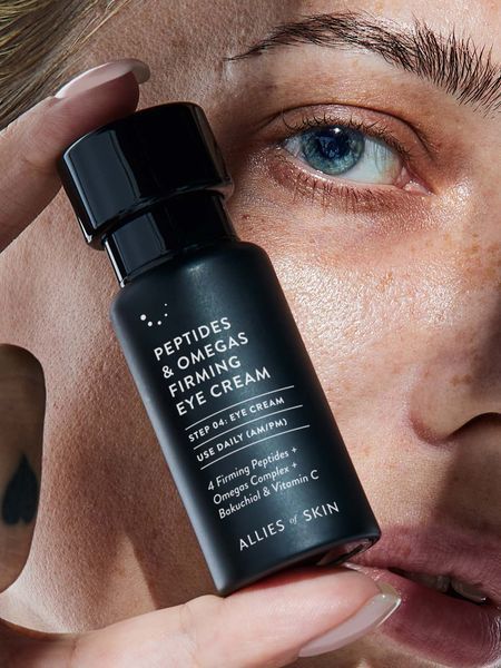 Укрепляющий крем для кожи вокруг глаз Allies of Skin Peptides & Omegas Firming Eye Cream  PPOEC015EN01 фото