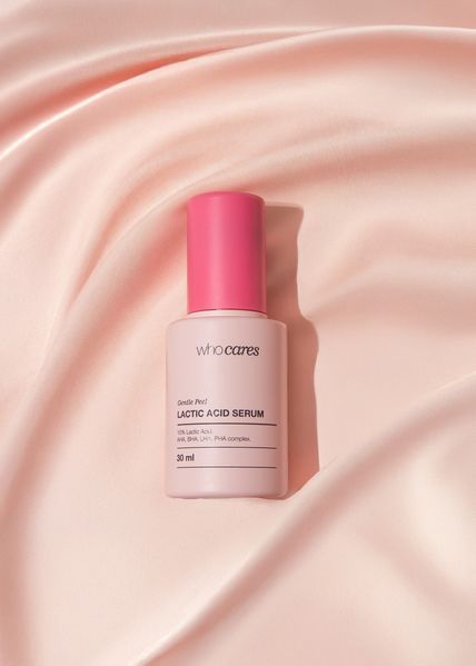 Несмывающаяся сыворотка-пилинг с молочной кислотой Who Cares Gentle Peel Lactic Acid Serum 14318 фото