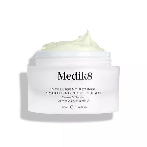 Розгладжувальний нічний крем з ретинолом Medik8 Intelligent Retinol Smoothing Night Cream P10807 фото