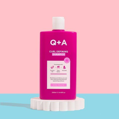Шампунь для вьющихся волос Q+A Defining Shampoo 13919 фото